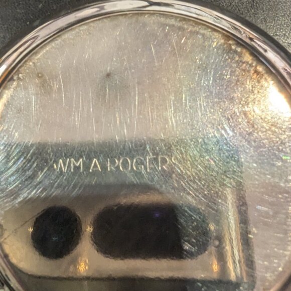 Vintage WM A Rogers (Oneida Ltd) tumble cups - Picture 5 of 6